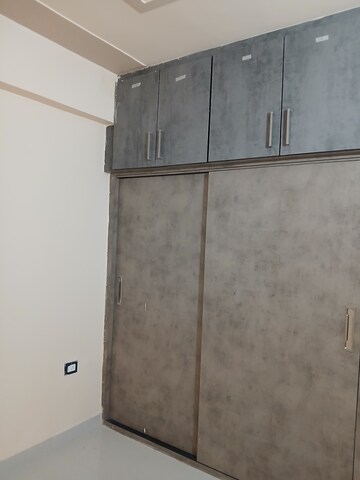 Room in 3.5 BHK Builder Floor at Sector 9 – for Rent