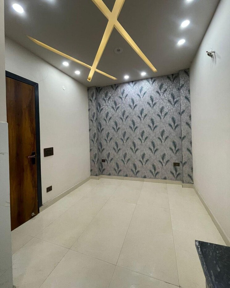 Bedroom, shastri nagar 2.5 Bedroom 630 Sq.Ft. Builder Floor In Shastri Nagar Delhi 7901753