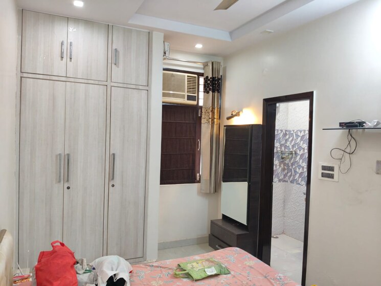 Master Bedroom, rohini sector 11 3 Bedroom 104 Sq.Mt. Builder Floor In Rohini Sector 11 Delhi 7901755