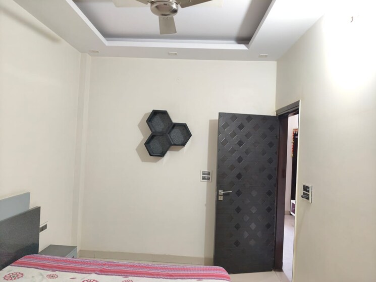 undefined, rohini sector 11 3 Bedroom 104 Sq.Mt. Builder Floor In Rohini Sector 11 Delhi 7901755