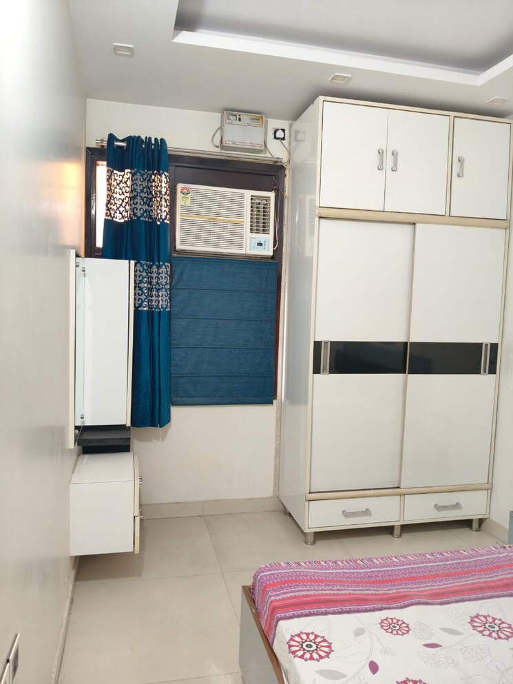 Master Bedroom, rohini sector 11 3 Bedroom 104 Sq.Mt. Builder Floor In Rohini Sector 11 Delhi 7901755