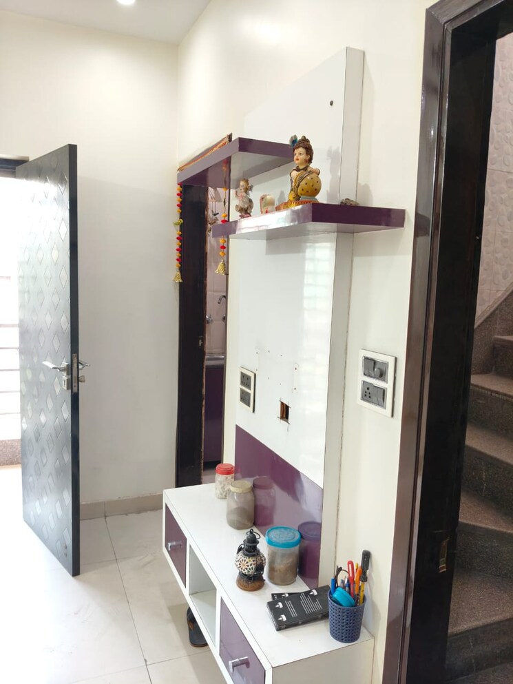 Bathroom, rohini sector 11 3 Bedroom 104 Sq.Mt. Builder Floor In Rohini Sector 11 Delhi 7901755