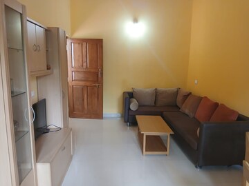 Living Room in 2 BHK Apartment at Varca – for Rent