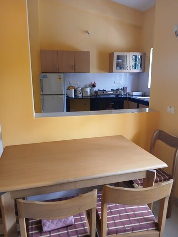 Furnished Amenities in 2 BHK Apartment at Varca – for Rent