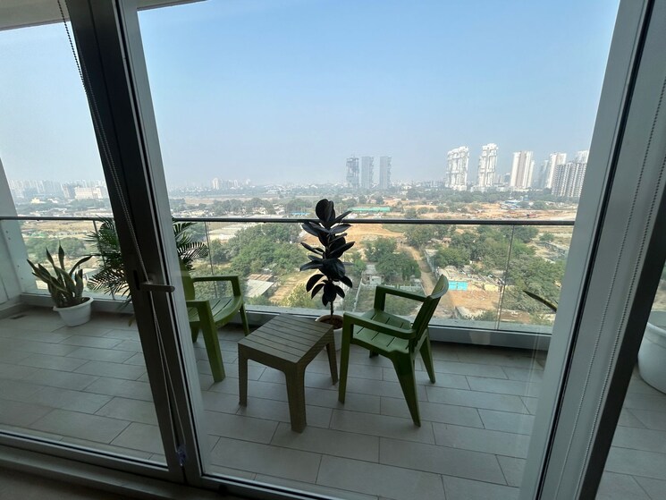 Balcony, emaar-the-palm-drive-the-sky-terraces 3 Bedroom 3300 Sq.Ft. Apartment In Sector 66 Gurgaon 7901787