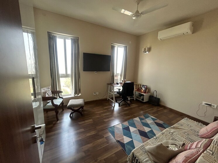 Living Room, emaar-the-palm-drive-the-sky-terraces 3 Bedroom 3300 Sq.Ft. Apartment In Sector 66 Gurgaon 7901787