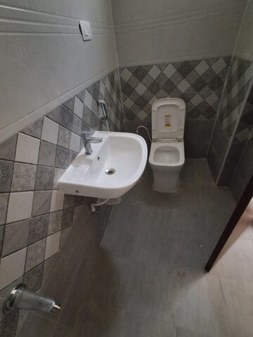 Bathroom in 3 BHK Apartment at Kondapur – for Sale
