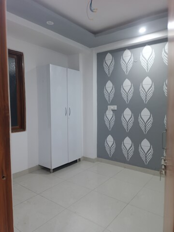 Room in 2 BHK Builder Floor at New Ashok Nagar – for Rent