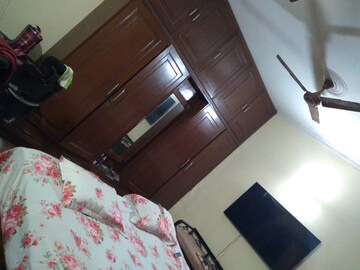 Master Bedroom in 3 BHK Builder Floor at Sector 23 – for Rent