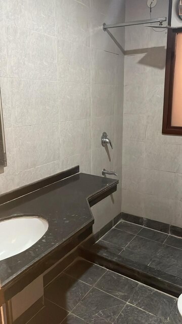 Master Bedroom in 3 BHK Apartment at Unitech Uniworld City, Sector 30 – for Sale
