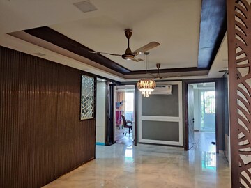 Room in 3.5 BHK Builder Floor at Ansal API Esencia, Sector 67 – for Sale