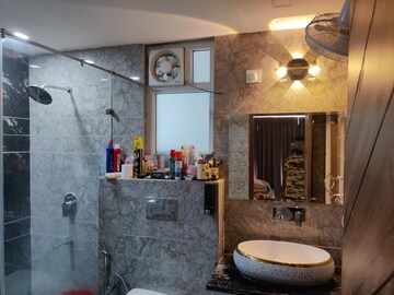 Master Bedroom in 3.5 BHK Builder Floor at Ansal API Esencia, Sector 67 – for Sale