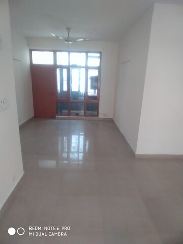 Room in 3 BHK Apartment at Jaipurias Sunrise Greens Zirakpur, Vip Road – for Rent