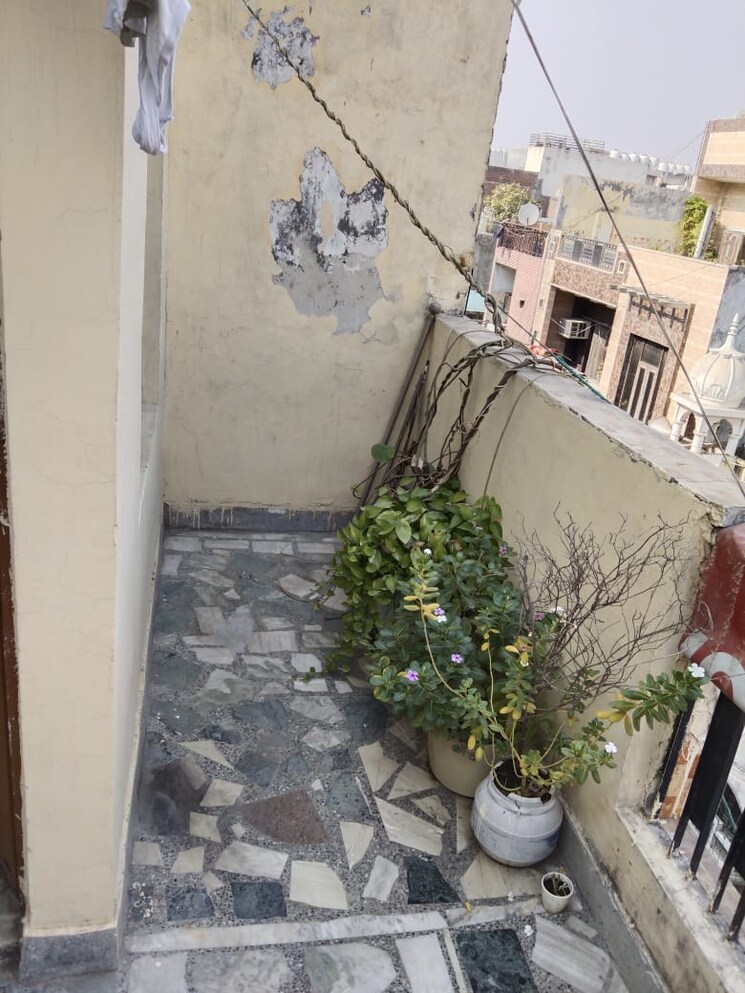 Balcony, shastri nagar 2 Bedroom 504 Sq.Ft. Builder Floor In Shastri Nagar Delhi 7902019