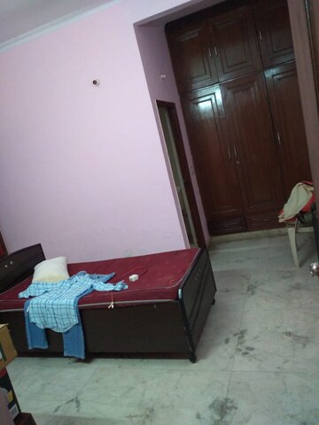 Living Room in 2 BHK Builder Floor at Sector 23 – for Rent