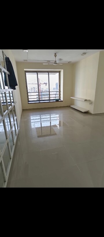 Room in 3 BHK Apartment at Kurla West – for Sale