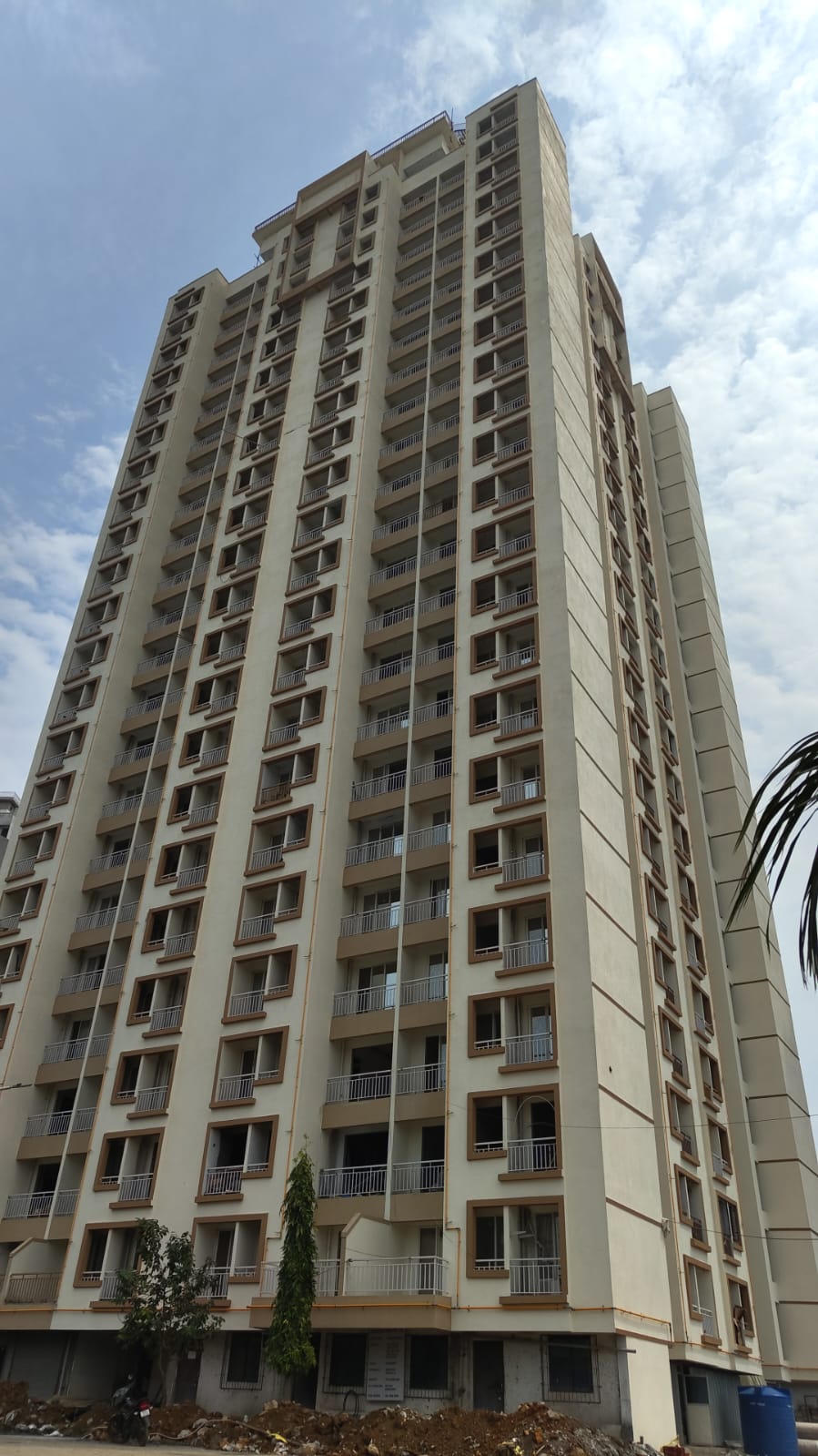 1 Rk  300 Sq.Ft. Apartment in Seven Eleven Apna Ghar Phase III