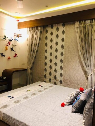 Room in 3 BHK Apartment at Dixit Nagar – for Sale