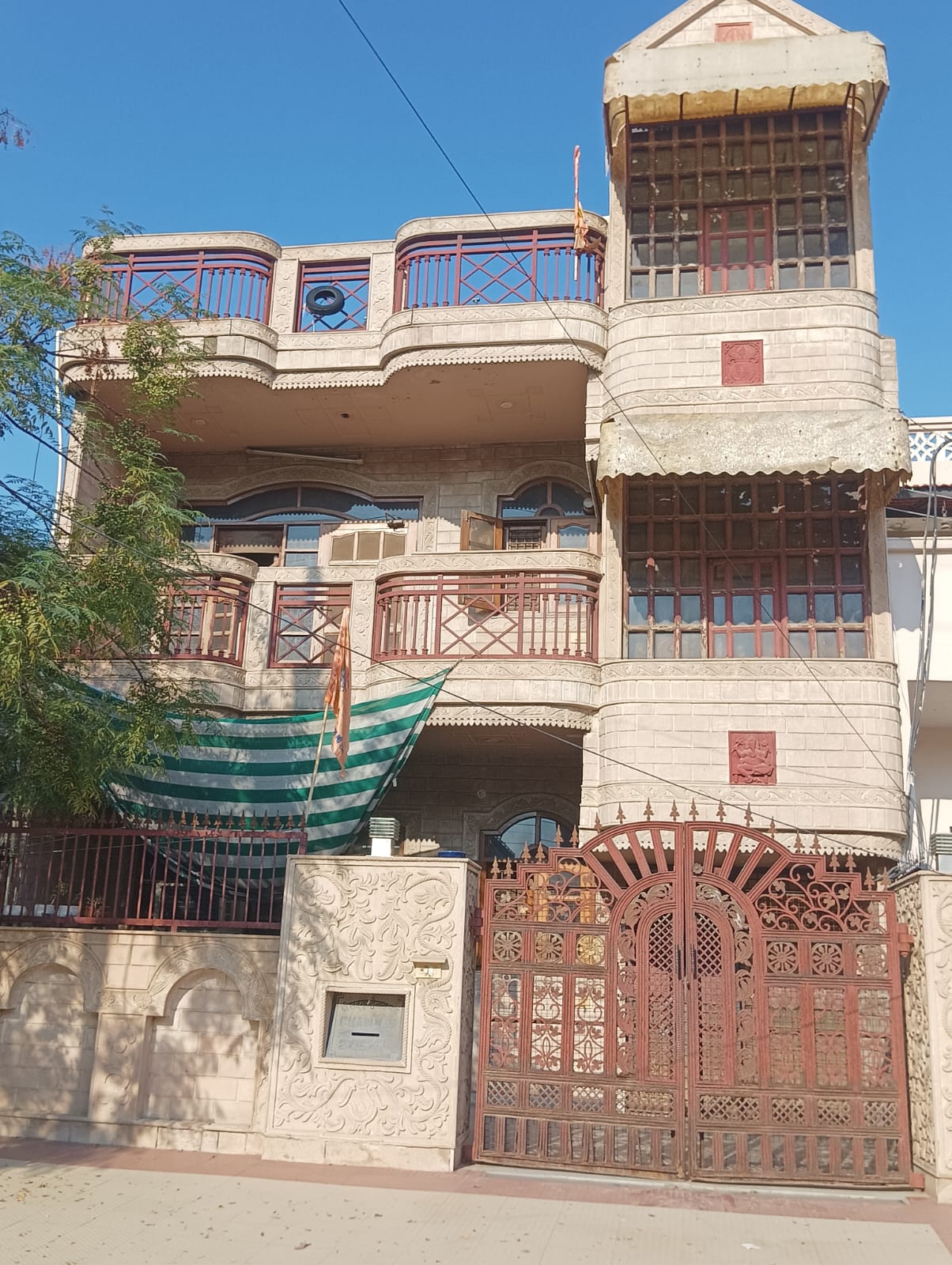 2.5 BHK + Study Room Independent House For Sale in Independent House