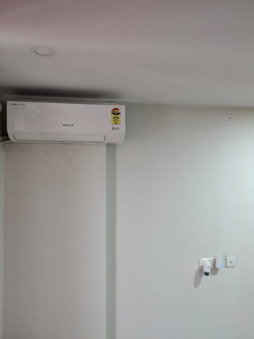 Furnished Amenities in 3 BHK Apartment at RR Signature, Thanisandra Main Road – for Rent