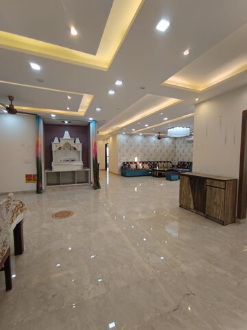 4 BHK Builder Floor For Rent in Sector 43