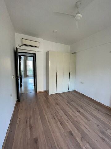 Room in 3 BHK Apartment at Hiranandani Empress Hill, Powai – for Sale