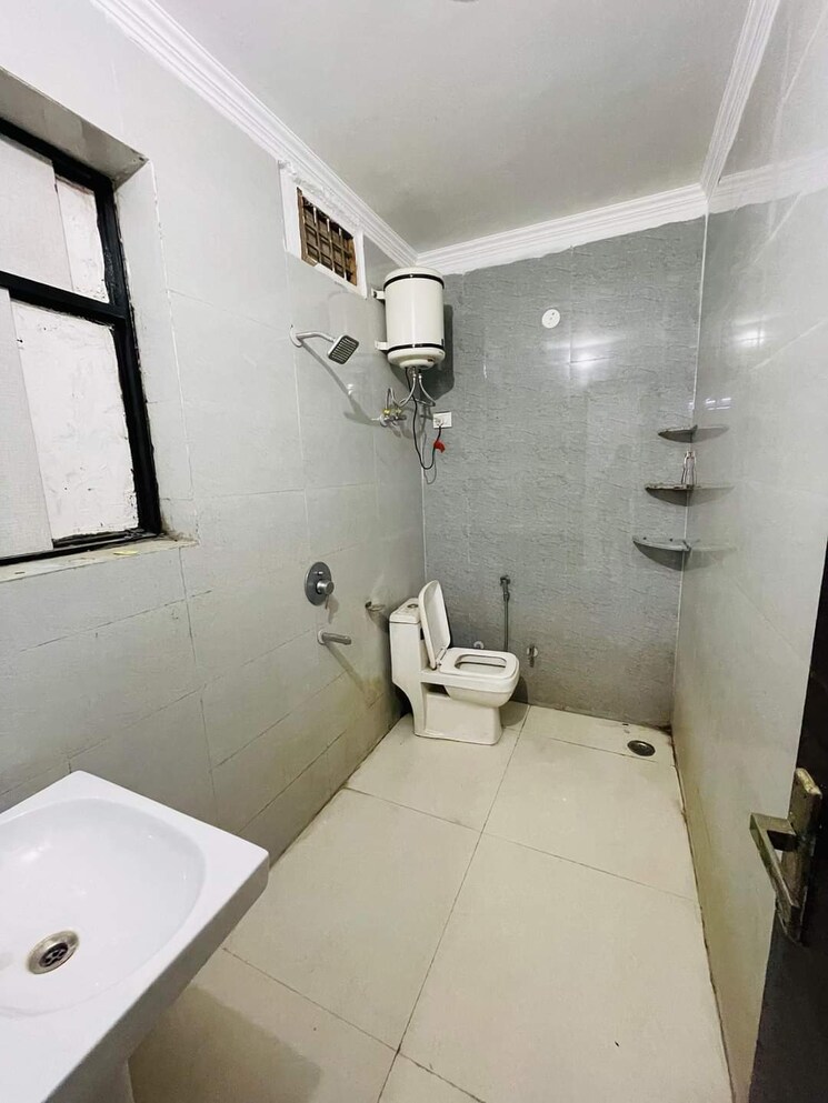 Bathroom, runwal-pride 2 Bedroom 700 Sq.Ft. Apartment In Mulund West Mumbai 7902349