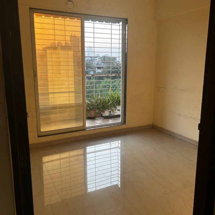 Room, s-m-metro 1 Bedroom 357 Sq.Ft. Apartment In Taloja Sector 23 Navi Mumbai 7902348