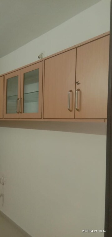 Room in 2 BHK Apartment at Kumar Kruti, Kalyani Nagar – for Rent