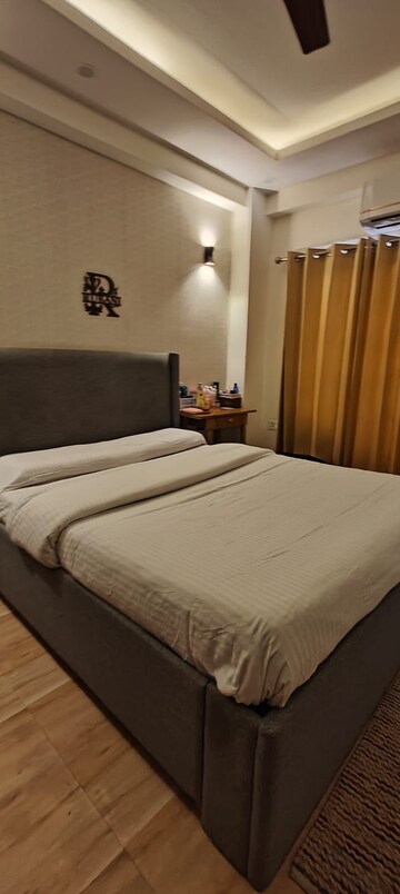 Bedroom in 3 BHK Builder Floor at Vipul World Floors, Sector 48 – for Rent