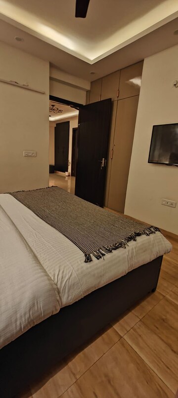 Master Bedroom in 3 BHK Builder Floor at Vipul World Floors, Sector 48 – for Rent