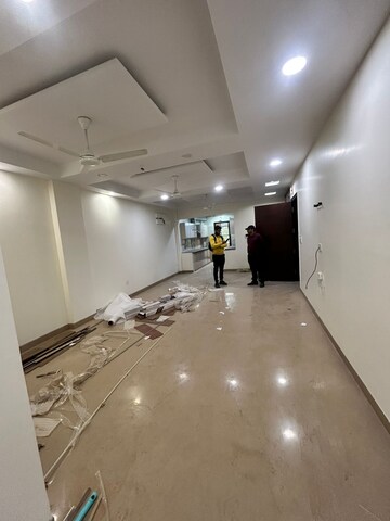 Room in 3 BHK Builder Floor at Paschim Vihar – for Rent