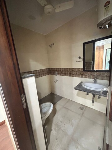 Master Bedroom in 3 BHK Builder Floor at Paschim Vihar – for Rent