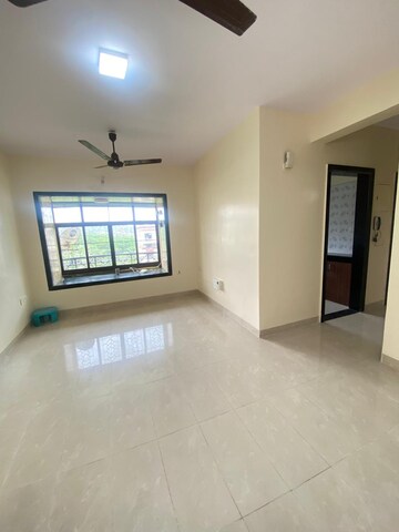Room in 1 BHK Apartment at Green Hills, Kandivali East – for Sale