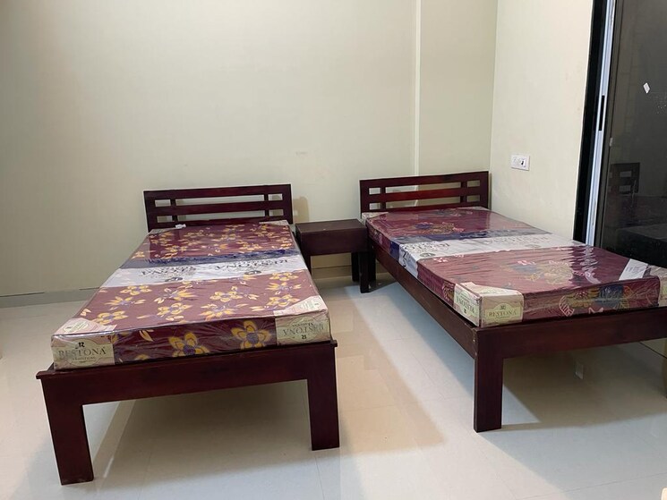 Bedroom, kharkar alley Pg For Girls In Kharkar Alley 7902557