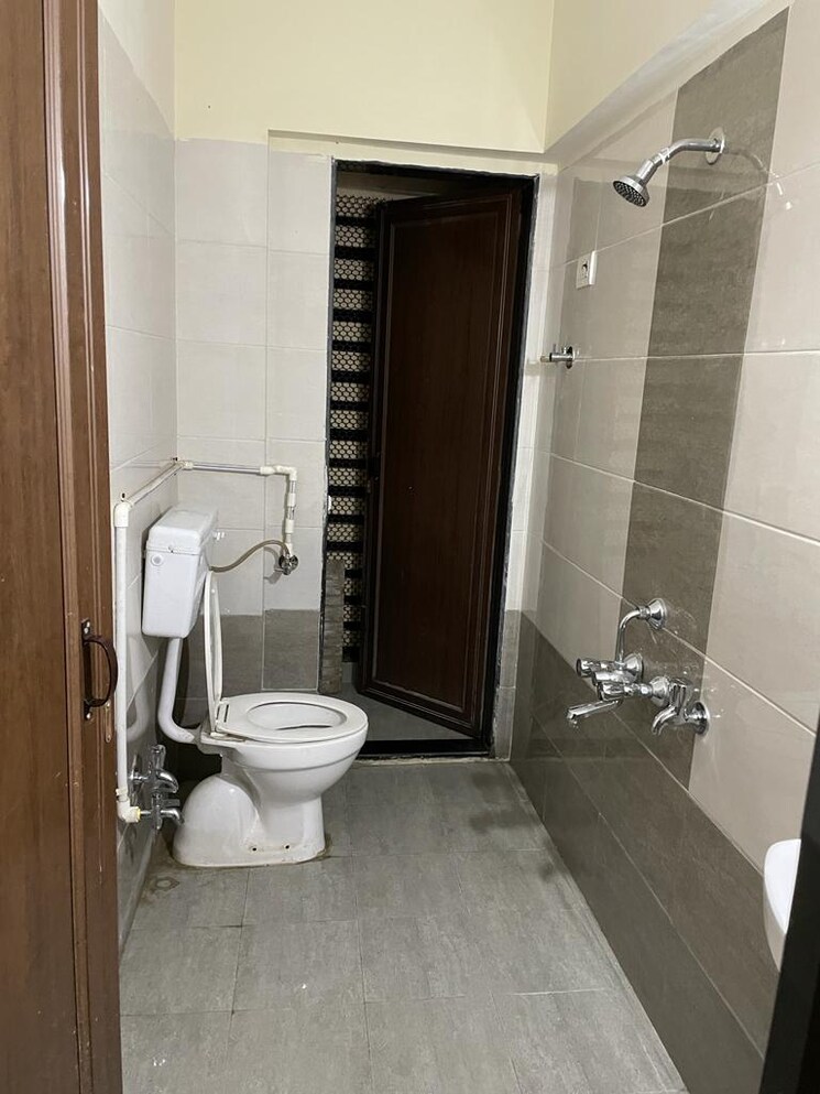 Bathroom, kharkar alley Pg For Girls In Kharkar Alley 7902557