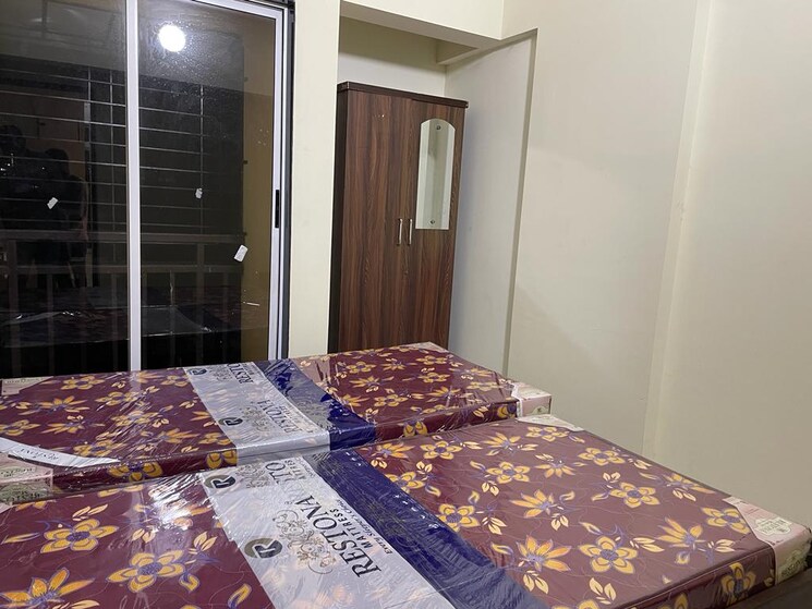 Bedroom, kharkar alley Pg For Girls In Kharkar Alley 7902557