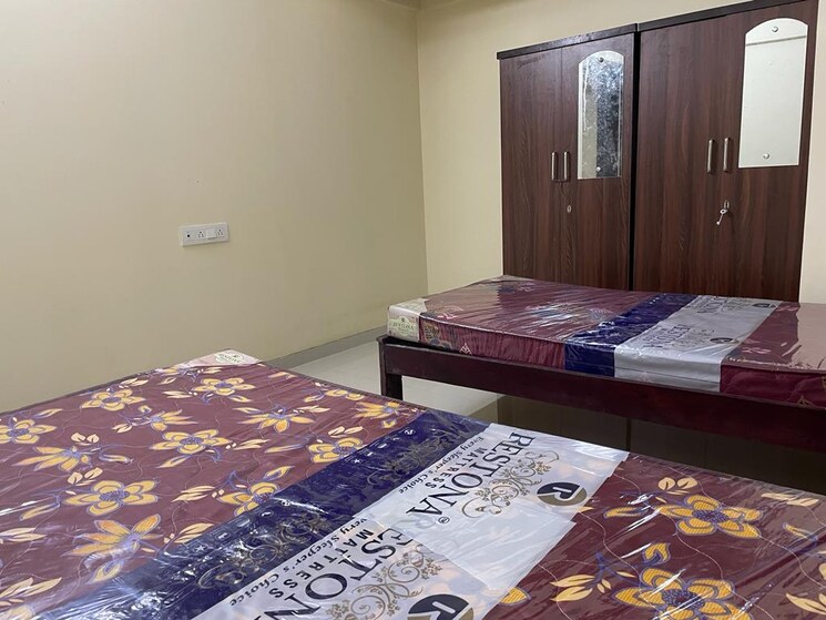 Bedroom, kharkar alley Pg For Girls In Kharkar Alley 7902557