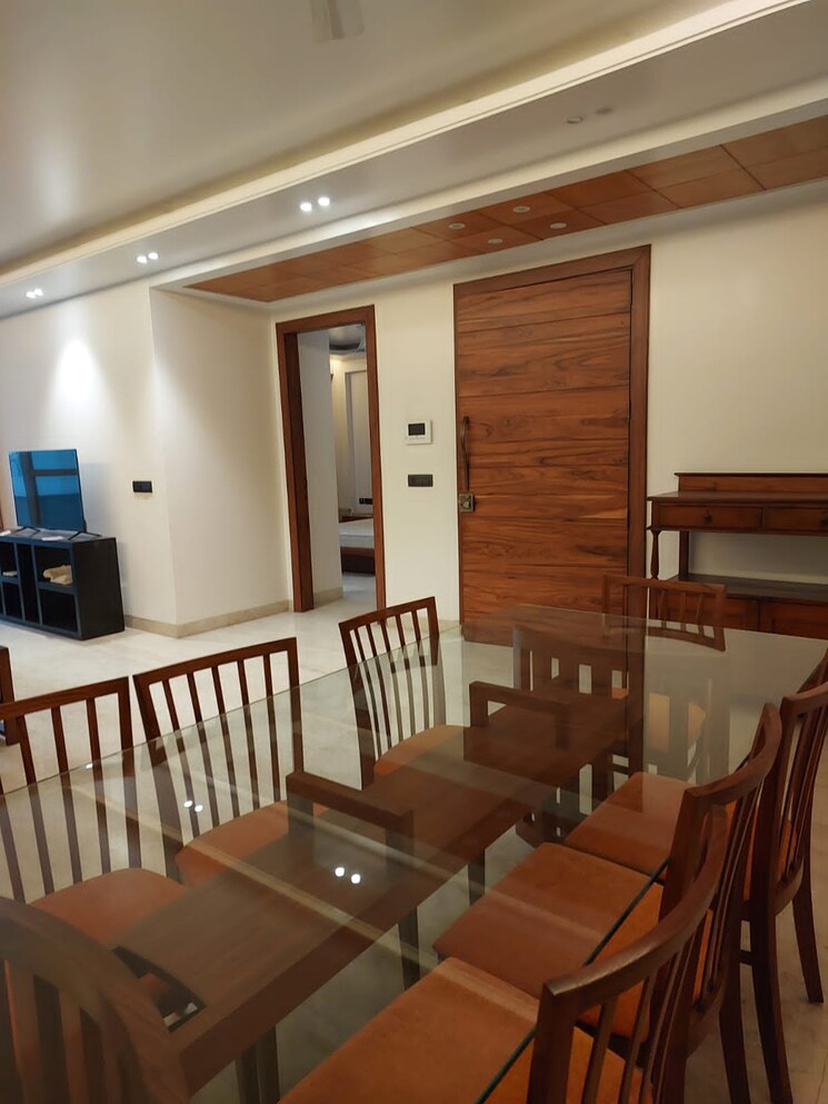 Living Room, defence colony 4 Bedroom 267 Sq.Yd. Builder Floor In Defence Colony Delhi 7902684