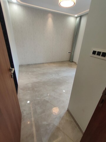 Room in 3 BHK Apartment at Buildwick Golden Valley, Mundhwa – for Sale