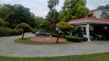 6+ BHK Villa – Garden View at Ghitorni - for Sale