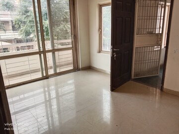 Room in 2 BHK Builder Floor at Orchid Island, Sector 51 – for Rent