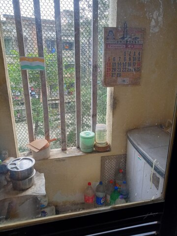 Living Room in 2 BHK Apartment at Green Fields Apartment, Andheri East – for Rent