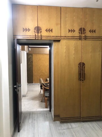 Furnished Amenities in 2 BHK Apartment at Green Fields Apartment, Andheri East – for Rent