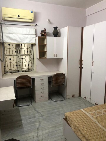 Room in 2 BHK Apartment at Green Fields Apartment, Andheri East – for Rent