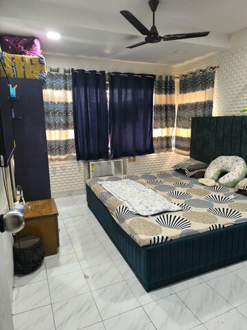 Bedroom in 2 BHK Apartment at Green Fields Apartment, Andheri East – for Rent