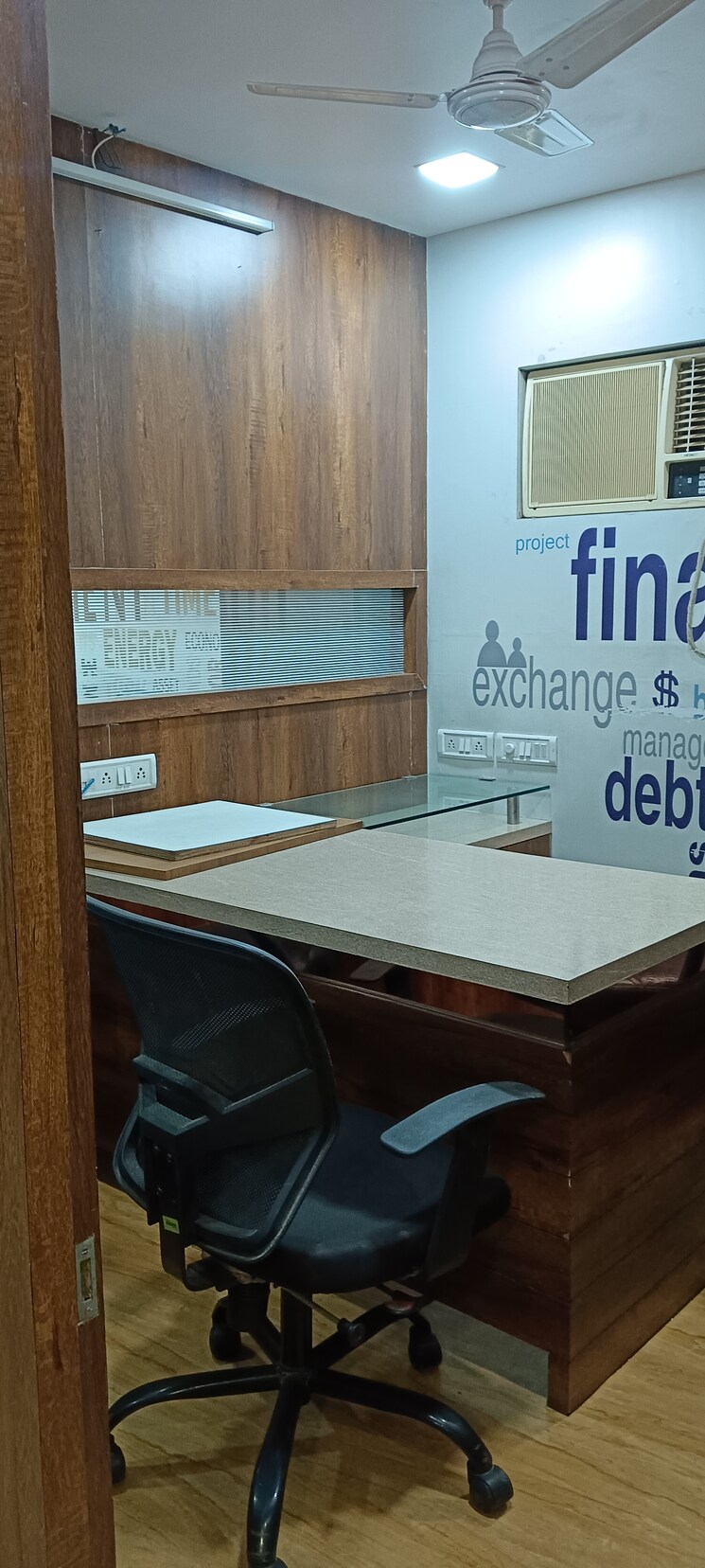 Team Area, surat railway station Commercial Office Space 500 Sq.Ft. In Surat Railway Station Surat 7894517