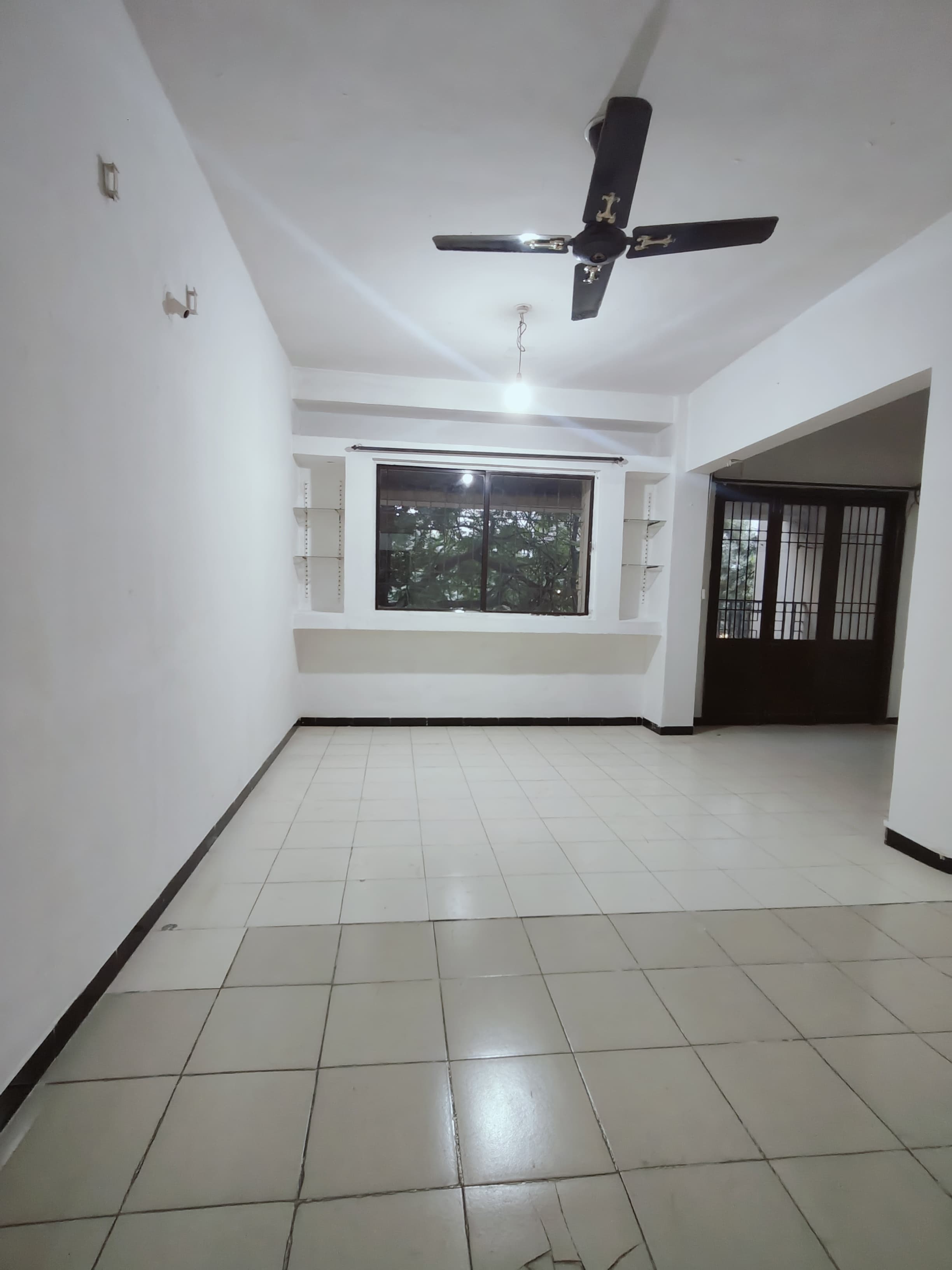2 BHK Apartment For Rent in Sunshree Society