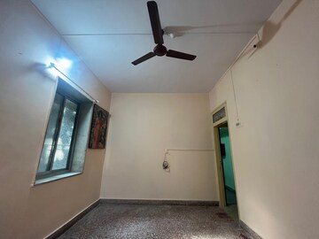 Furnished Amenities in 1 BHK Apartment at Pestom Sagar Colony, Chembur – for Rent