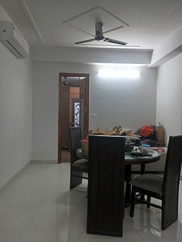 Living Room in 2 BHK Builder Floor at Sector 23 – for Rent